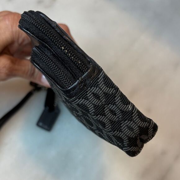 COACH Madison Needlepoint Signature Op Art Double Zip Wristlet Wallet 50392 - Picture 7 of 15